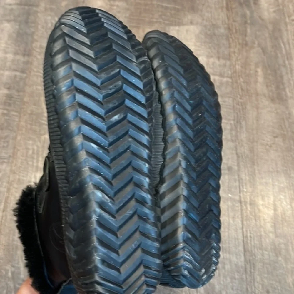 SOREL waterproof lux black glitter boot